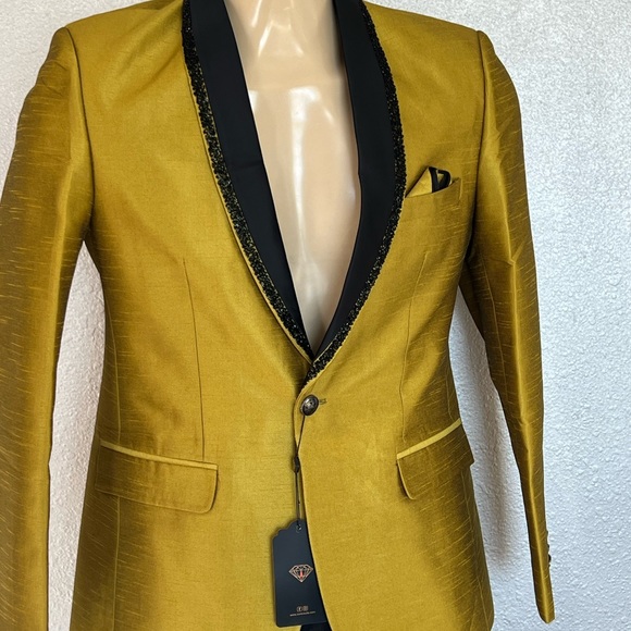 Silky Blazers for all seasons - Picture 3 of 9